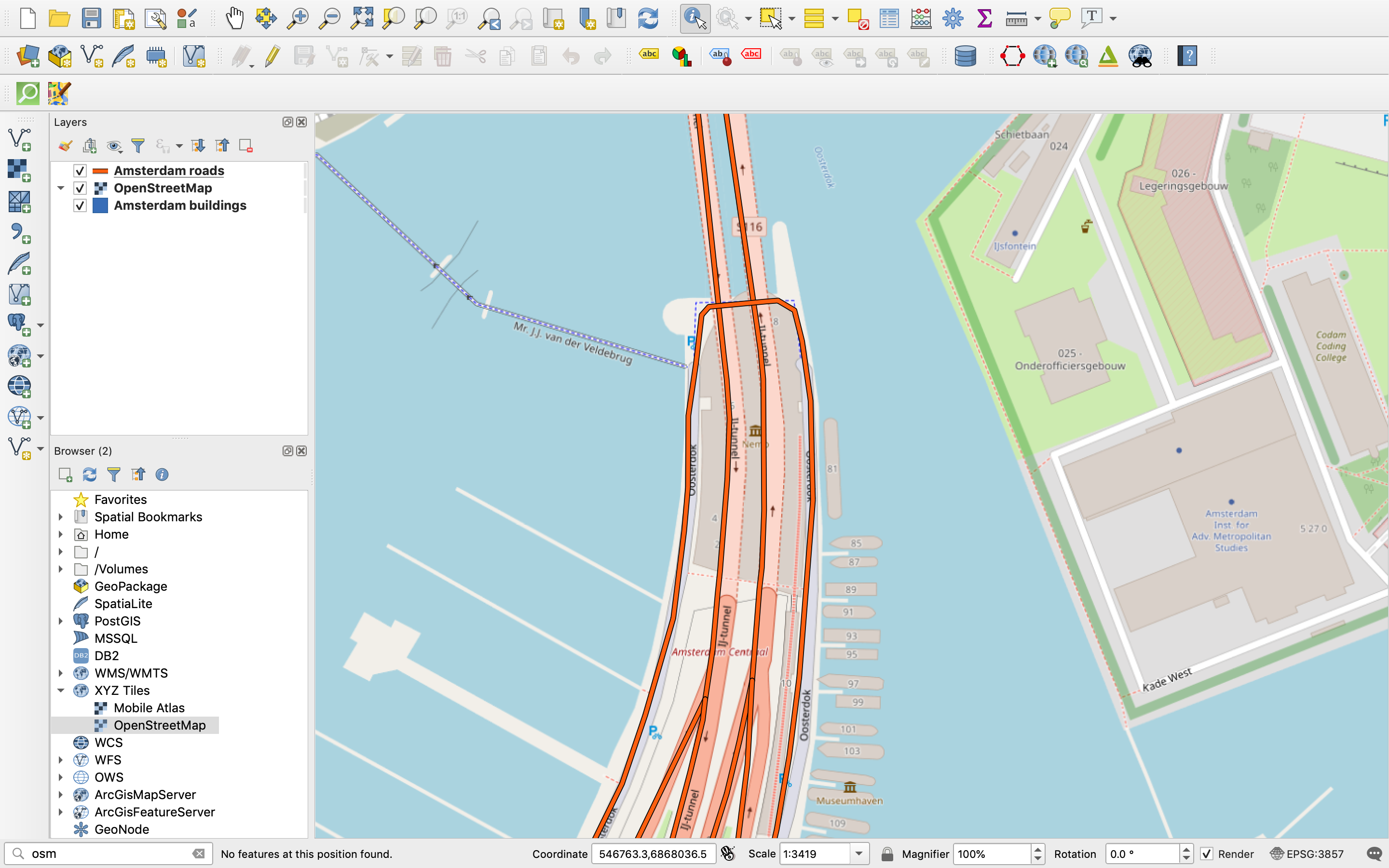 Initial layer ordering - buildings are not visible on map canvas